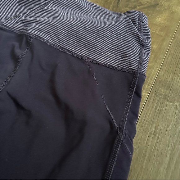 Lululemon Rebel Runner Crop Black Grape Wee Stripe Heathered - Size 4 - Picture 13 of 15